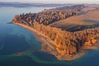 Zelené Lipno má jasnou příčinu. I kvůli lidem do něj proudily tuny fosforu - Seznam Zprávy